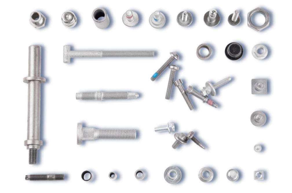 Set of high-strength bolts and nuts with zinc plating for structural applications